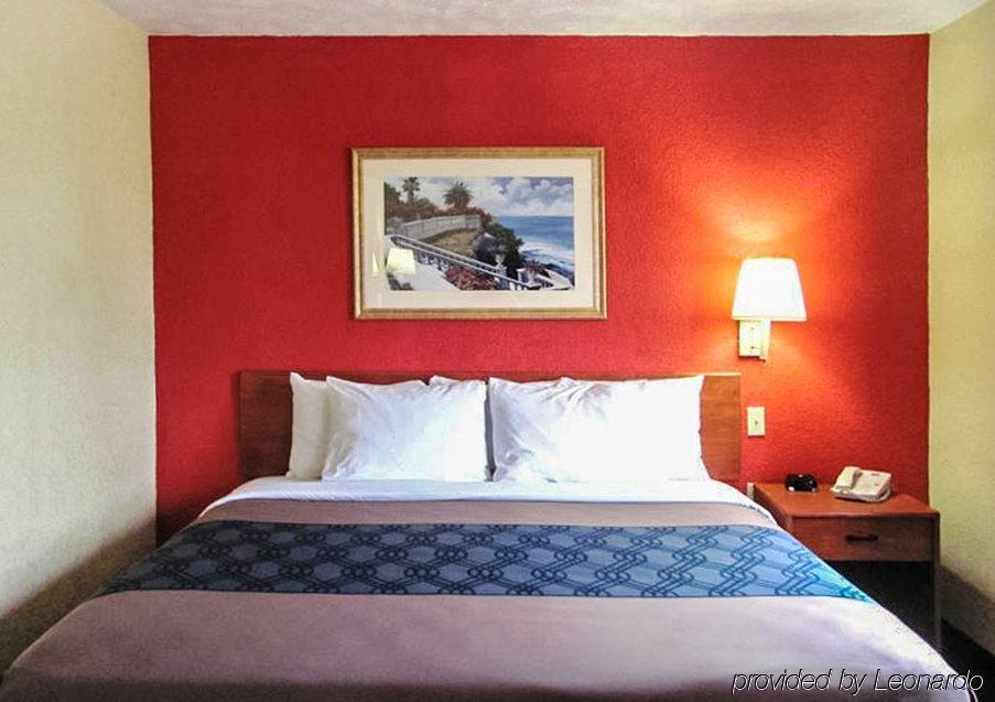 Econo Lodge Ottawa Extérieur photo