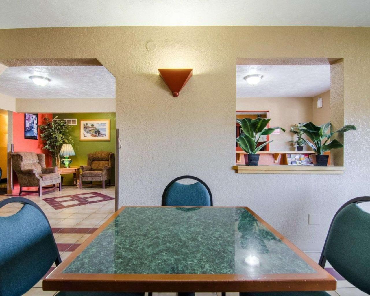 Econo Lodge Ottawa Extérieur photo